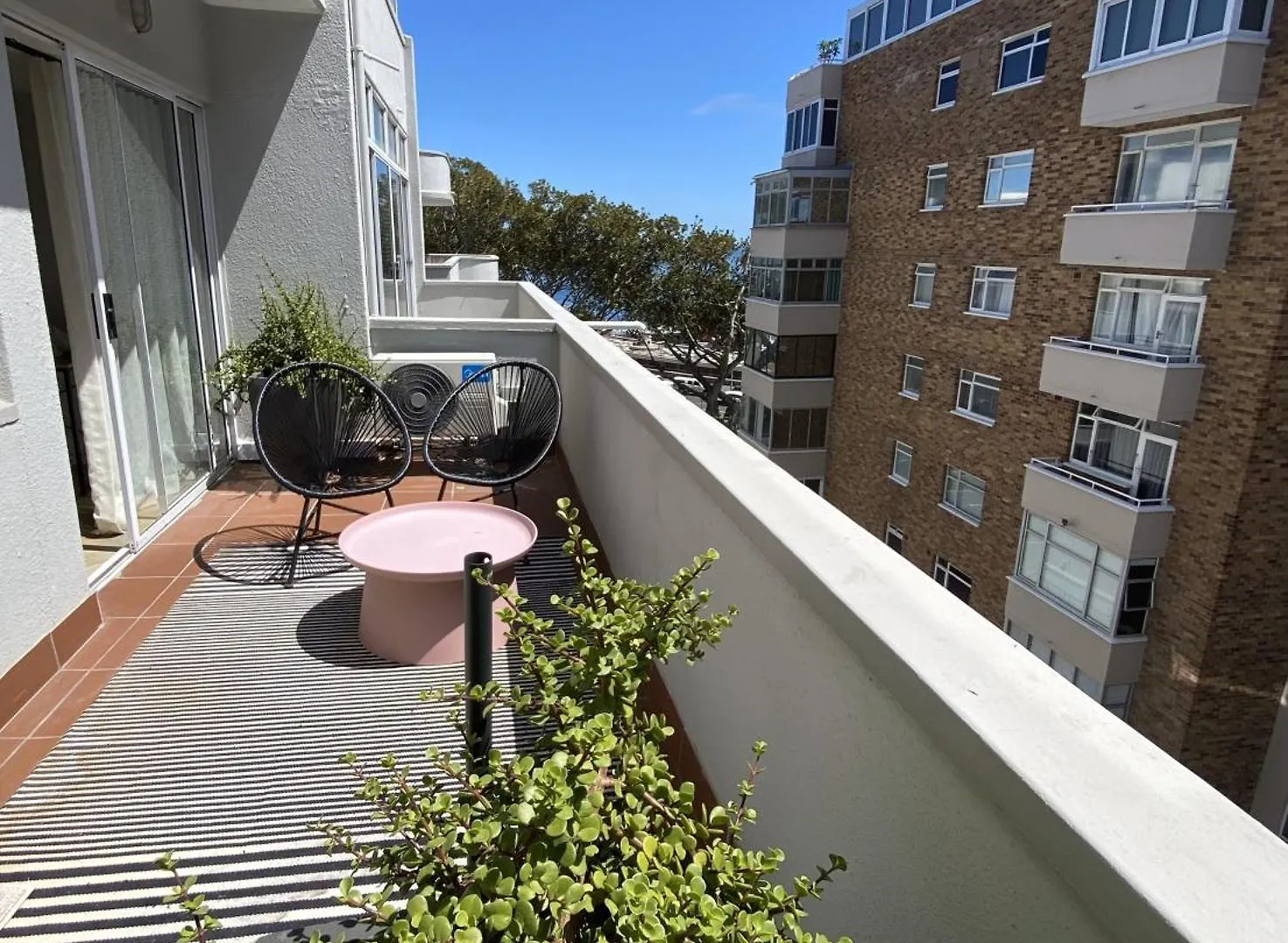 Lido Beachfront Apartment Sea Point Cape Town