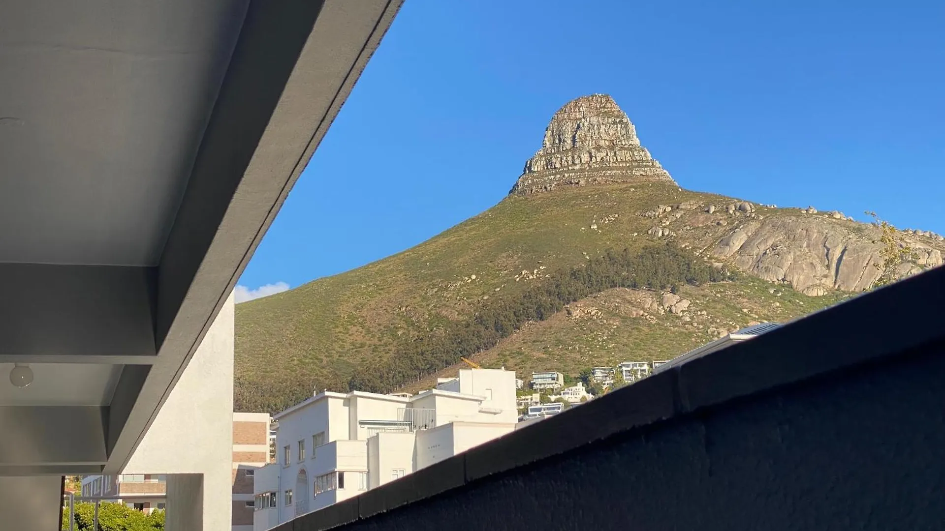 Lido Beachfront Apartment Sea Point Cape Town